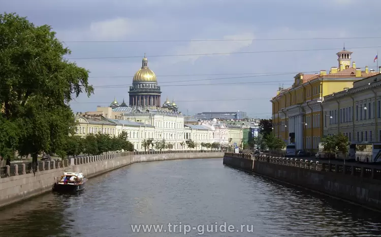 Река Мойка, вид на Исаакиевский собор с Поцелуева моста