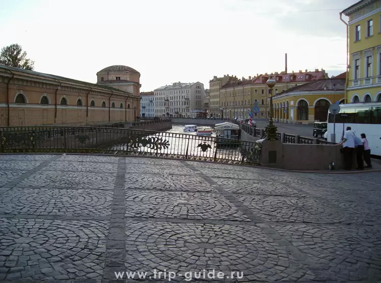 Театральный мост