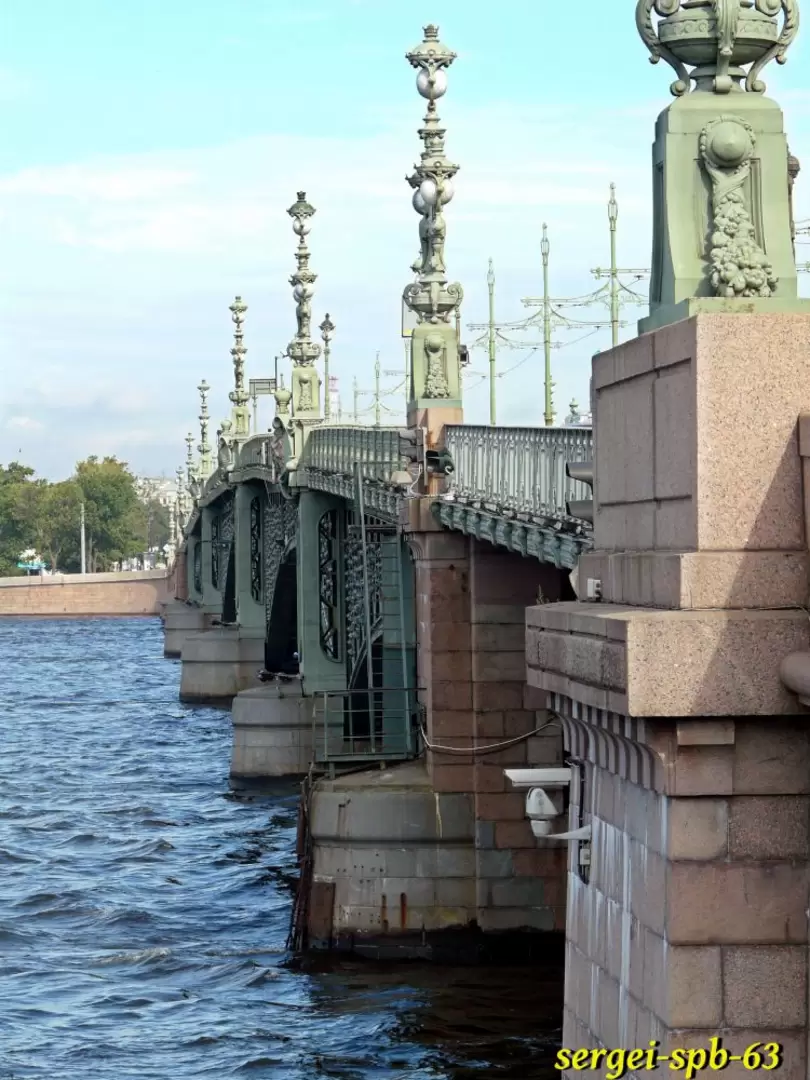 Троицкий мост в Санкт-Петербурге