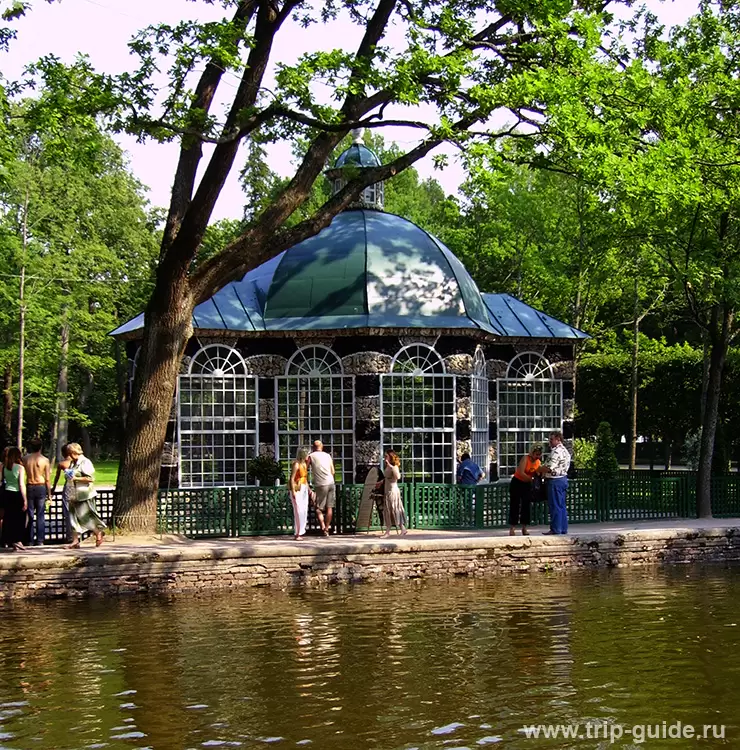 Петергоф, Вольер