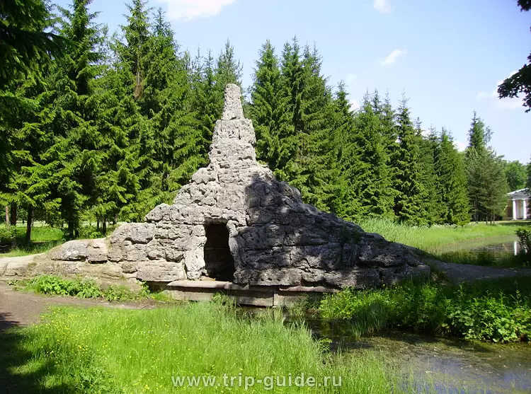Плотина-каскад с туфовым гротом 