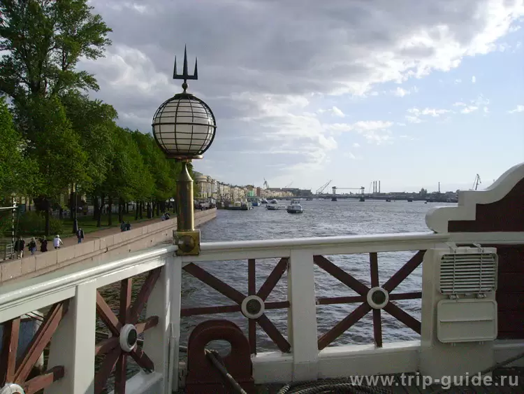 «Кронверк» на Английской набережной