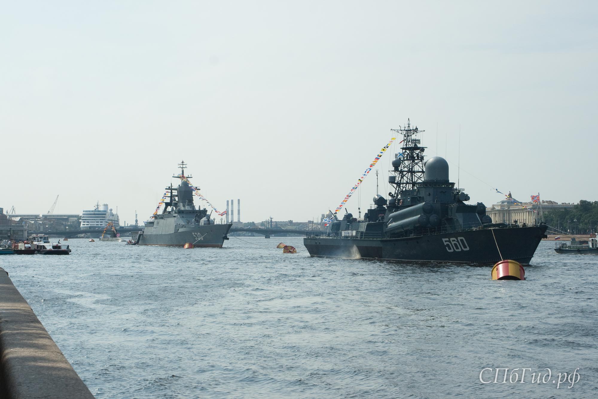 Парад кораблей в день Военно-морского флота 2010 г.