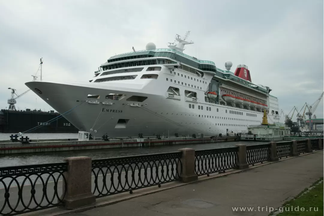 Теплоход «Empress» в Санкт-Петербурге