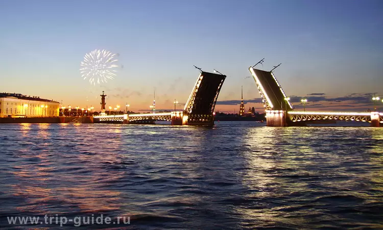 Салют на Неве