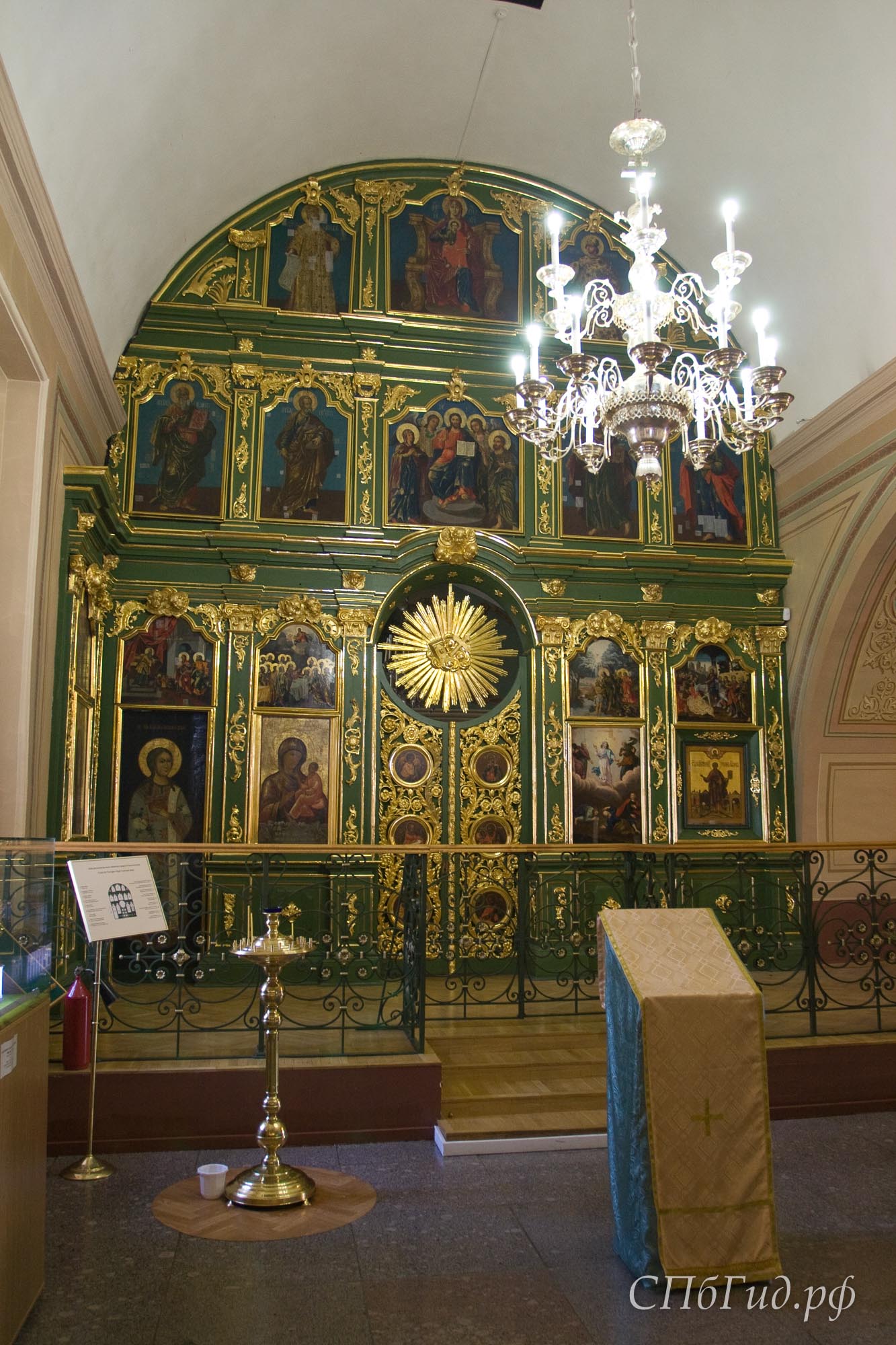 Сампсониевский собор в СПб, интерьер