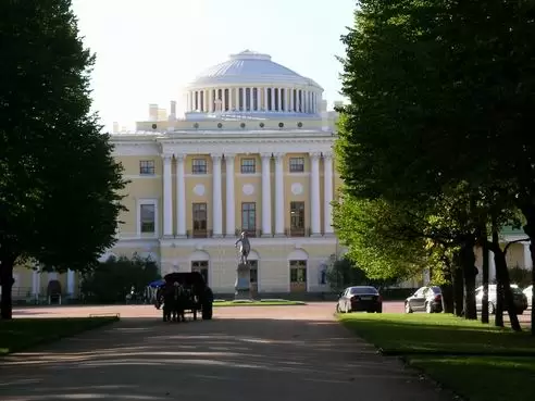 Дворец в Павловске