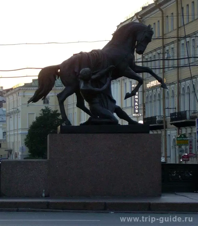 Белые ночи. Аничков мост
