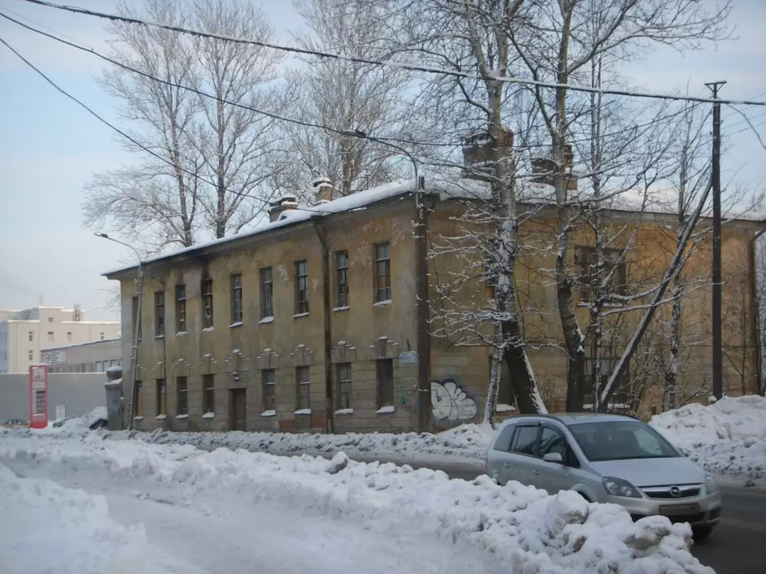 Бывшее здание священнослужителей храма Святого Пророка Илии