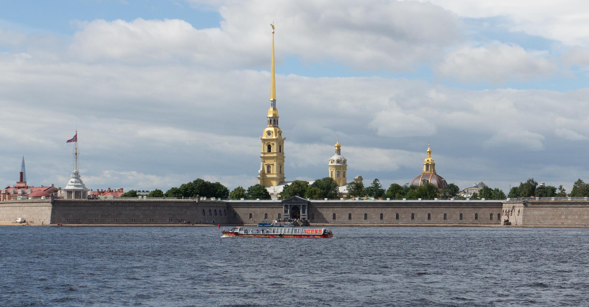Петропавловская крепость в Санкт-Петербурге, фото