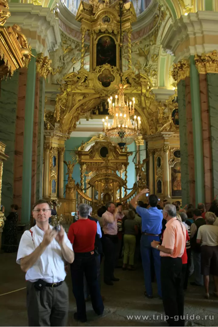 Интерьер Петропавловского собора в Санкт-Петербурге