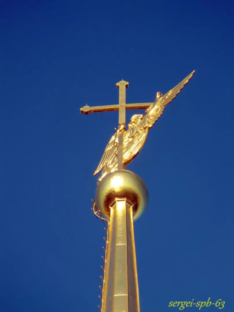 Шпиль Петропавловского собора