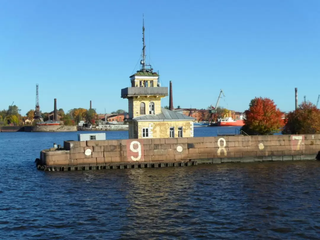 Петровская гавань. Ворота в гавань